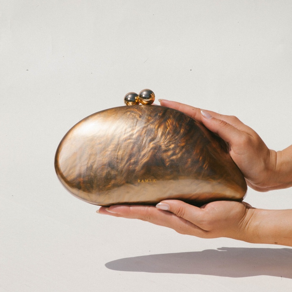 Ramla Brand New🚨Just In - Reseller Major Discount! Acrylic Purse w/Chain Strap!